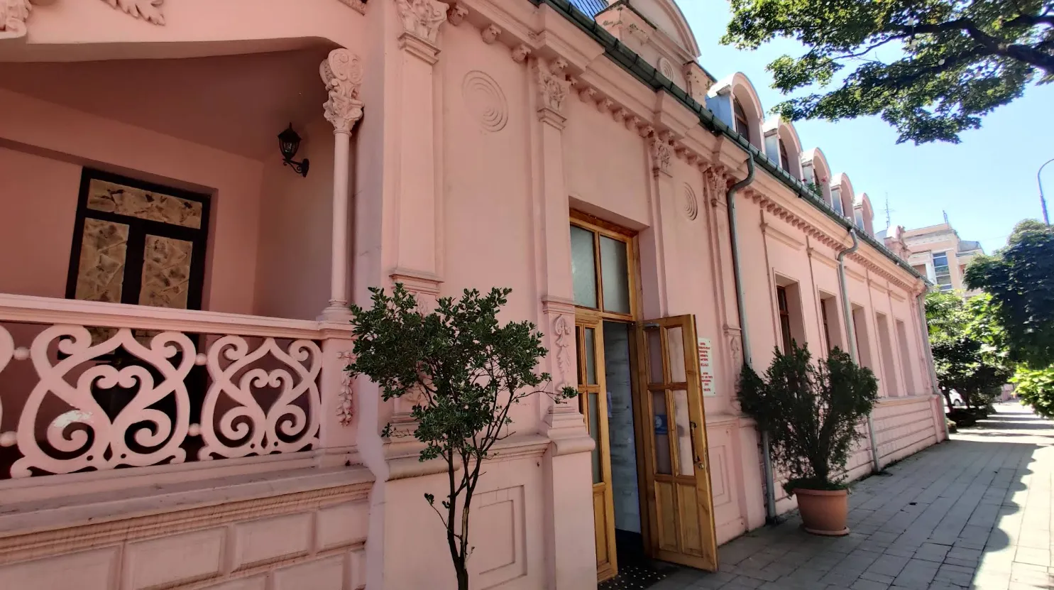 ბათუმის თოჯინებისა და ახალგაზრდობის სახელმწიფო თეატრი