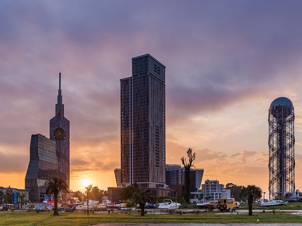 თბილისი, ბათუმი და ქუთაისი დომინირებენ ტურისტულ მიმართულებებად.