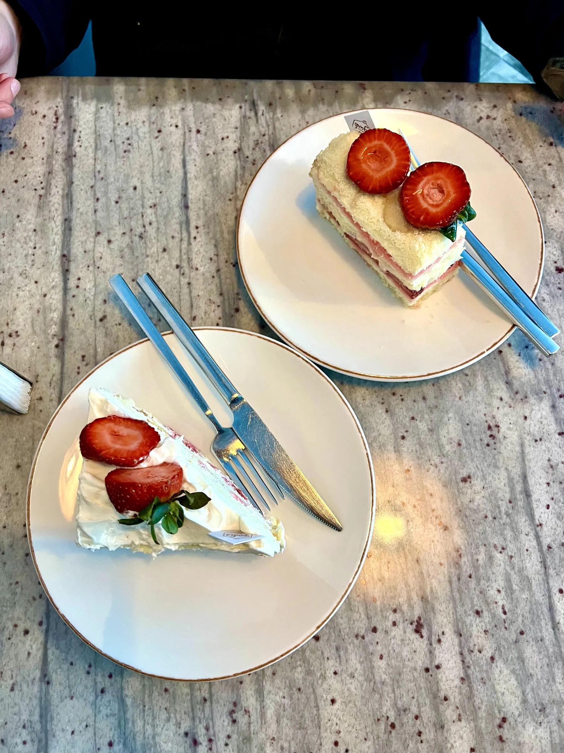 Dona Bakeshop & Cafe